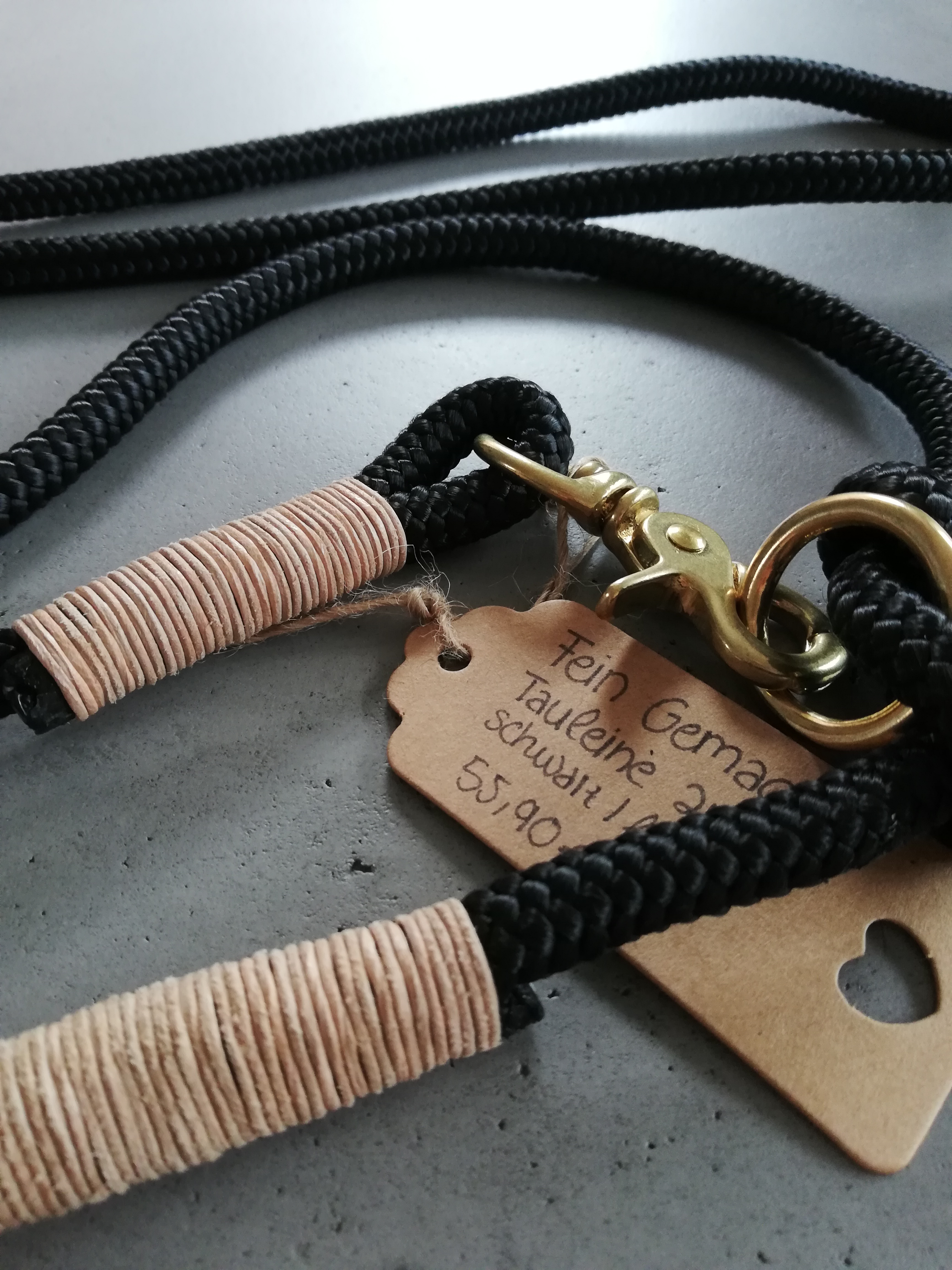 Schwarze PPM Leine mit Leder getakelt
