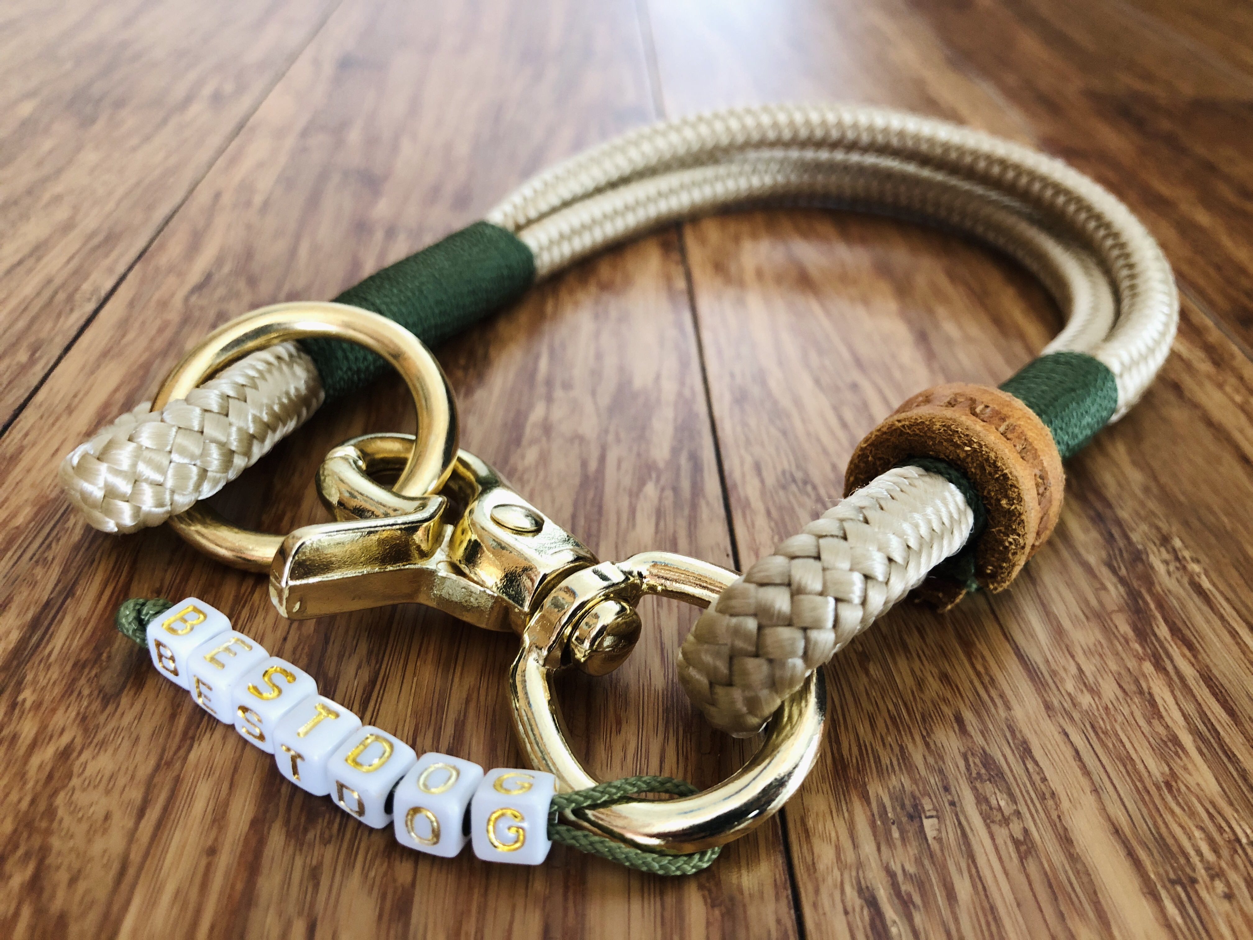 Beiges Hundehalsband "BESTDOG"