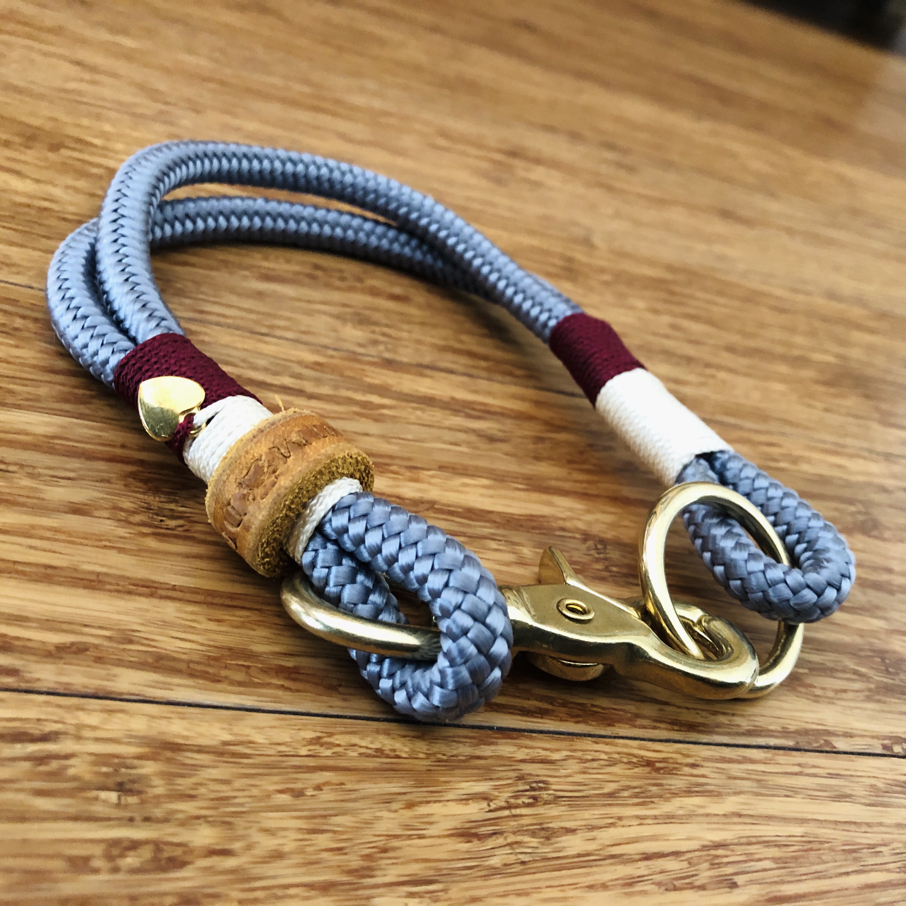 Charcoal Hundehalsband "HEART"